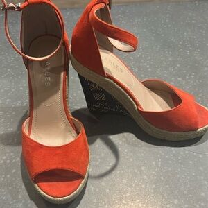 Charles David Lois wedge heel